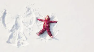 Двухметрового ангела из снега создал житель Удмуртии - KP.RU