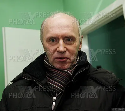 Улыбающийся актер Борис Плотников на HD фотографиях