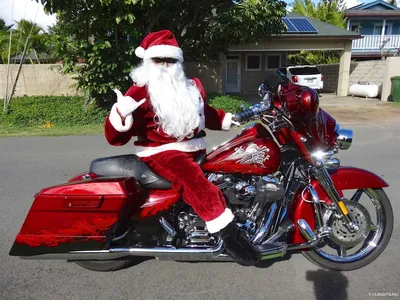 Украшение новогоднее Дед Мороз на мотоцикле с подарком 11x9,6x3,8 см  10920-1021