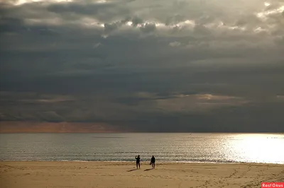 Модульная картина двое на пляже и закат – ART-VEK