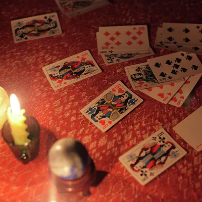 Гадание на игральных картах. Как предсказывать будущее на колоде из 36 карт.  Анна Огински - «Если вы ищите действительно качественные знания, то  самоучитель по игральным картам Анны Огински будет вам замечательным  подспорьем » | отзывы