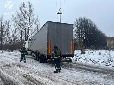 Фура замерзла на трассе по дороге в Кузбасс / VSE42.RU - информационный  сайт Кузбасса.