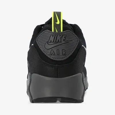 Ввс 1 в среднем 07 Nike на черном фоне Редакционное Фото - изображение  насчитывающей ново, деталь: 172992176