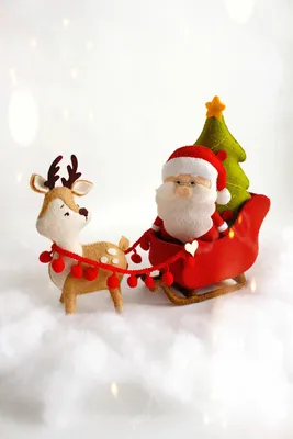 Раскраски санта, Раскраска Санта клаус в санях Рождество.