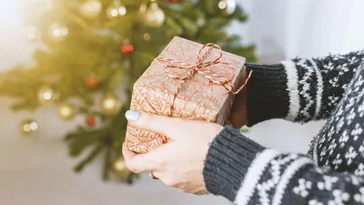 Что подарить ребенку на Новый Год: список из 27 идей подарков для детей и  подростков