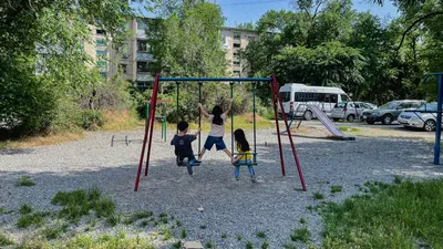 Мы же тоже дети»: как отучить подростков портить детские площадки в  Петрозаводске