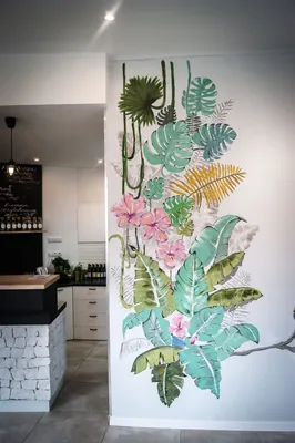 Роспись стен акриловыми красками | Виды и техники с фото