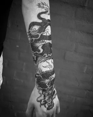 Татуировка женская графика на руке дракон - мастер Мария Котова 6938 | Art  of Pain