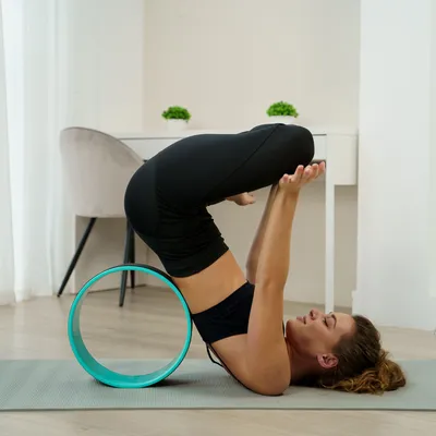 Йога для похудения: видеоуроки с упражнениями для занятий в домашних  условиях