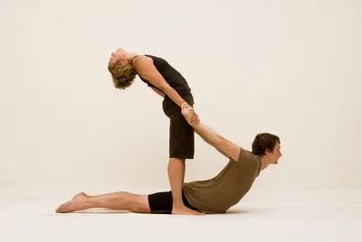 Картинки йога на двоих (45 фото)