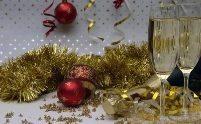 25 подарков на Новый год, которые можно положить под елку самому себе