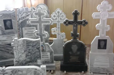 Резные деревянные и металлические кресты на кладбище – купить по низкой цене