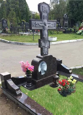 Памятник на могилу в виде креста заказать в Москве и МО| Гранитные  могильные кресты на кладбище – цена