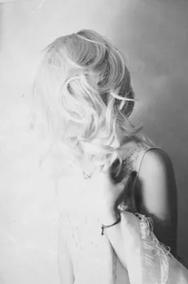 Нарисованная блондинка со спины - 93 фото