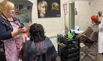 День парикмахера #необычныепрически #рекомендации #календарьпраздников |  TikTok