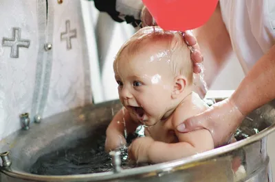 Как проходит крещение ребёнка в церкви: что нужно знать и как подготовиться  к таинству: Общество: Россия: Lenta.ru