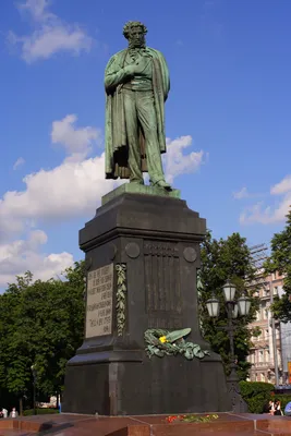 Памятник А. С. Пушкину (Москва, Пушкинская площадь) — Википедия