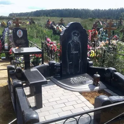 В Екатеринбурге открыли памятник грустному Зайке из стиха Агнии Барто -  Российская газета