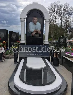 Памятник лётчику для могилы купить у производителя в Москве