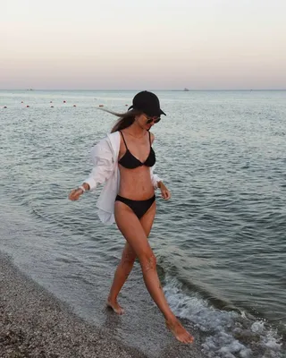 Анна Седокова снялась в бикини на пляже: Внешний вид: Ценности: Lenta.ru