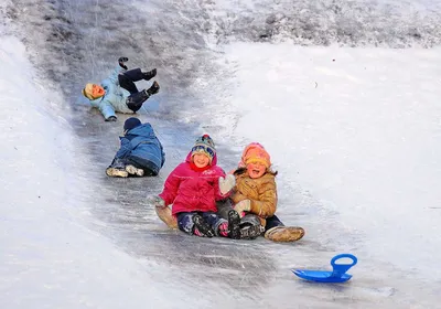 Топ-10 зимних забав для детей и их родителей