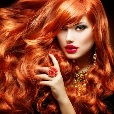 Поцелуй солнца» на волосах: как модно красить волосы этим летом | WMJ.ru