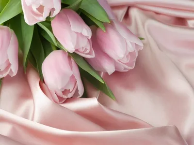 Красивая открытка на 8 марта с тюльпанами | Скачать бесплатно | Подарочные  поделки, Открытки, Праздничные открытки