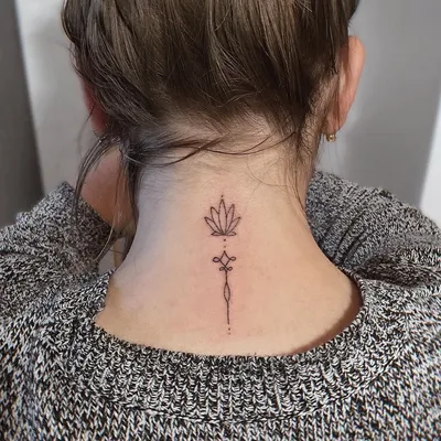 Татуировки на шее - для смелых и неординарных девушек и парней | Master  Tattoo | Дзен