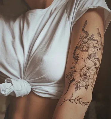 Original / ორიჯინალ - Качественные татуировки в Батуми❗ ⠀ Татуировки на  девушках соблазняют и могут рассказать нам кое-что о носительницах этих  пикантных украшений. Для чего же девушки делают тату и кто они