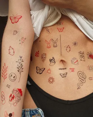 Татуировки для девушек на запястье и модные эскизы 2022 года -  Рамблер/новости