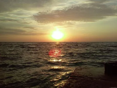 Фотообои Закат солнца над морем на стену. Купить фотообои Закат солнца над  морем в интернет-магазине WallArt
