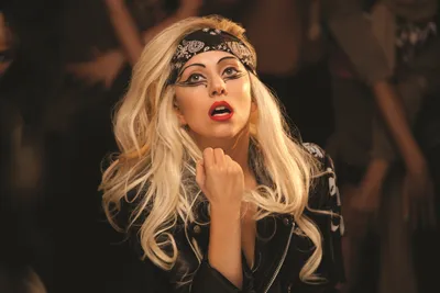 Потрясающие фото Леди Гага в разных образах