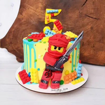 LEGO NINJAGO ⠀ Маленьким поклонникам «Лего Ниндзяго» очень понравится торт,  оформленный разноцветными блоками LEGO и маленькими, съедобными… | Instagram