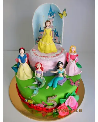 Торт с принцессами Disney «Вечеринка» заказать с доставкой по Москве, 3 240  руб. за 1 кг. с декором, - Кондитерская Chaudeau
