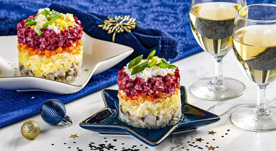 Рецепт простого и вкусного салата к новогоднему столу; рецепт новогоднего  салата; как приготовить суши-салат; что такое суши-салат, какие продукты  для него нужны - 19 декабря 2021 - 29.ru