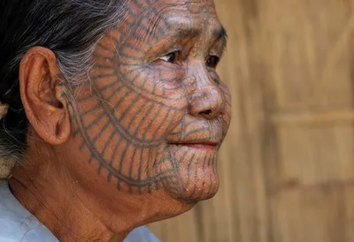 Фото и эскизы тату на лице. Особенности и значение татуировок на лице |  Анатомия