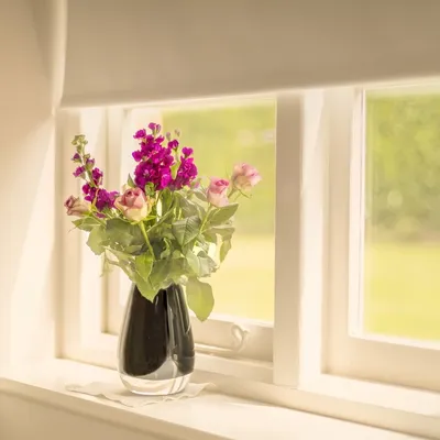 Весенние цветы на окне - красивые фото