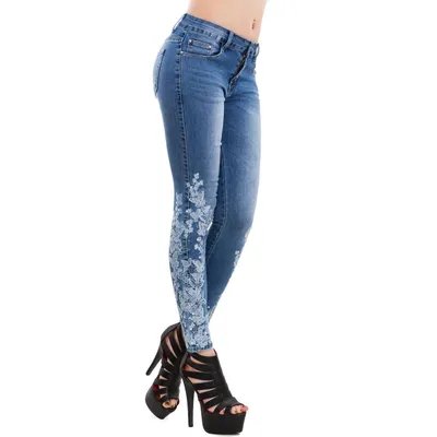 Голубые джинсы с вышивкой на карманах, артикул 4-15-001-2595 | Купить в  интернет-магазине Yana в Москве
