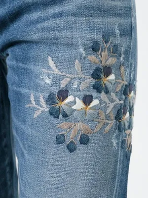 Как переделать старые джинсы: 20+ идей для вышивки - фото
