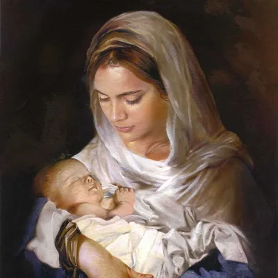 Фото Женщина с ребенком на руках
