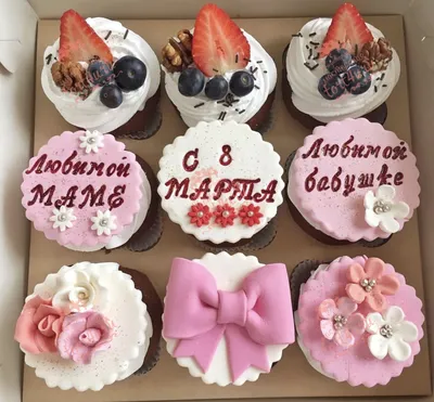 Капкейки 8 марта, Кондитерские и пекарни в Екатеринбурге, купить по цене  1600 RUB, Торты в Ангелтория с доставкой | Flowwow
