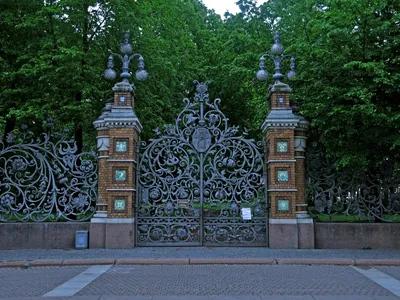 В Александровском саду в Санкт-Петербурге проходит фестиваль цветов —  Новости мира сегодня NTDНовости мира сегодня NTD