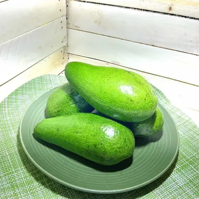 Фрукты Авокадо - «Фрукт авокадо хорош в овощном салатике) 50 оттенков  зеленого на фото)» | отзывы