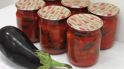 🍆🍅 Салат из баклажанов слоями на зиму (с помидорами и чесноком) — видео  рецепт - YouTube