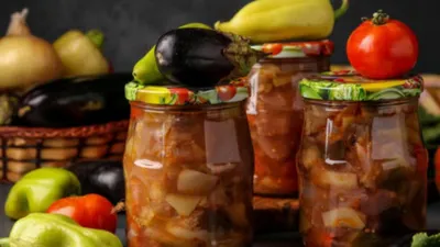 Закуска из баклажанов с помидорами и чесноком - пошаговый рецепт с фото на  Готовим дома