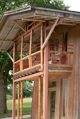Бамбуковый ажурный дом в джунглях - пример устойчивой архитектуры на Бали |  ARCHITIME.RU