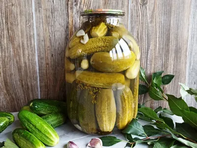 Картинка Огурцы банки Продукты питания