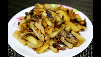 Картошка по-селянски на сковороде: рецепт картофеля и пошаговое  приготовление - Смачнота