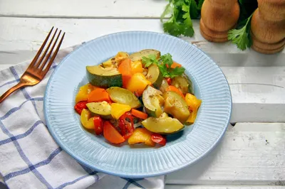 Овощи на сковороде тушеные и не только 2338 рецептов - 1000.menu