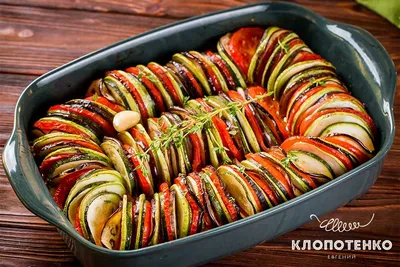 Свинина в духовке с овощами и картошкой запеченная рецепт фото пошагово и  видео - 1000.menu